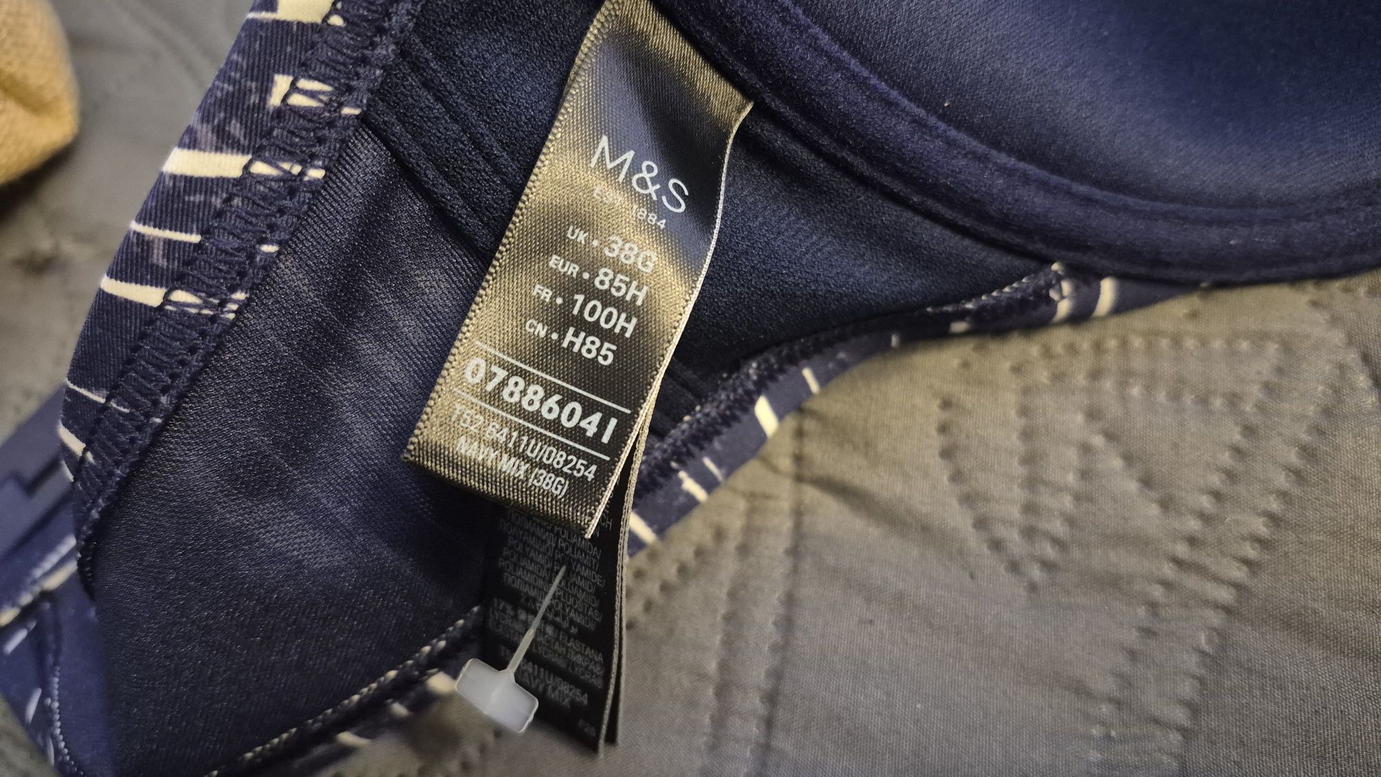 M&S Biustonosz kąpielowy 38 G-85 H