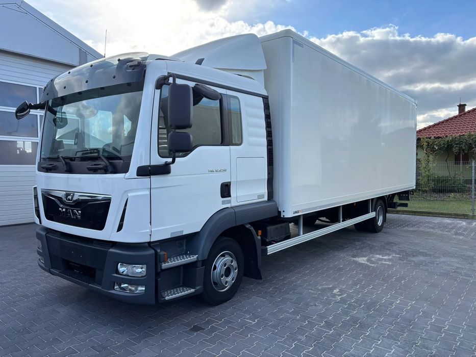 MAN TGL 12.250 Kontener Dł 7,25 m 18 Palet Kabina Sypialna  Pierwszy Właściciel Import Niemcy Serwisowany w MAN