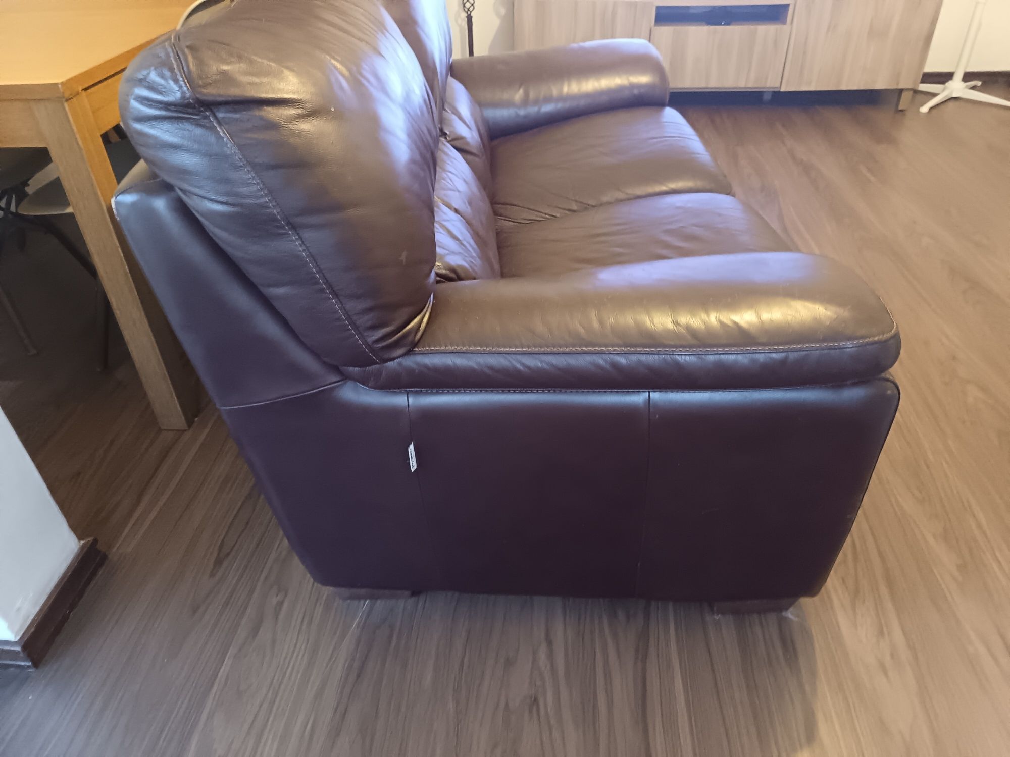 Sofá pele castanho 1,50 x 0,85 Chateau D' ax