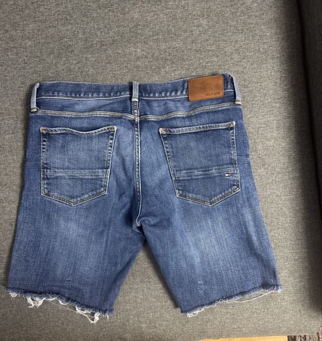 Шорти Tomy Hilfiger розмір 32