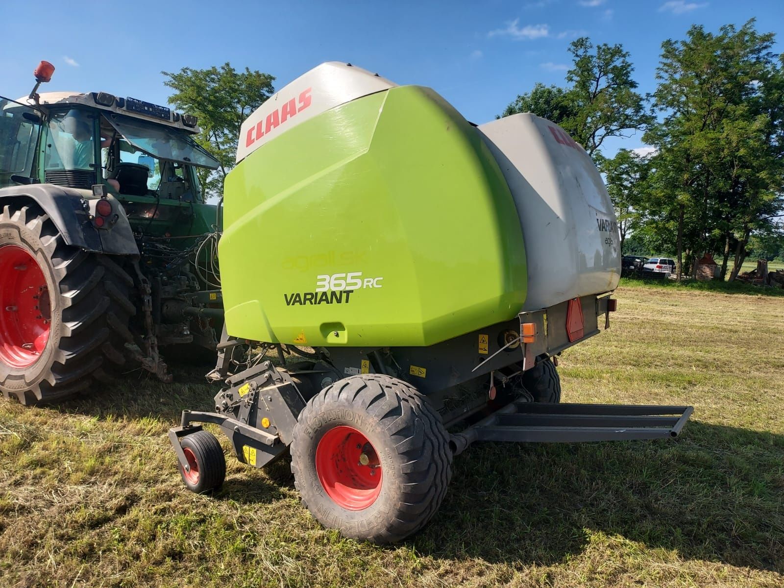 Prasa rolująca Claas Variant 365 RC presa zwijająca z nożami rolująca