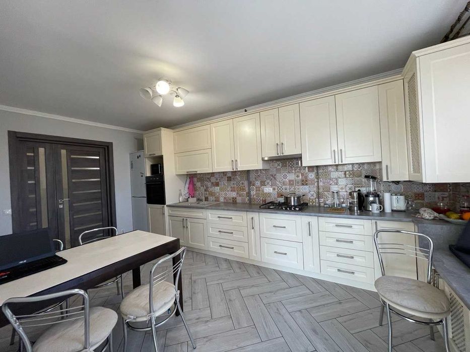 Продається 3-кімнатна квартира в ЖК Калинова Слобода