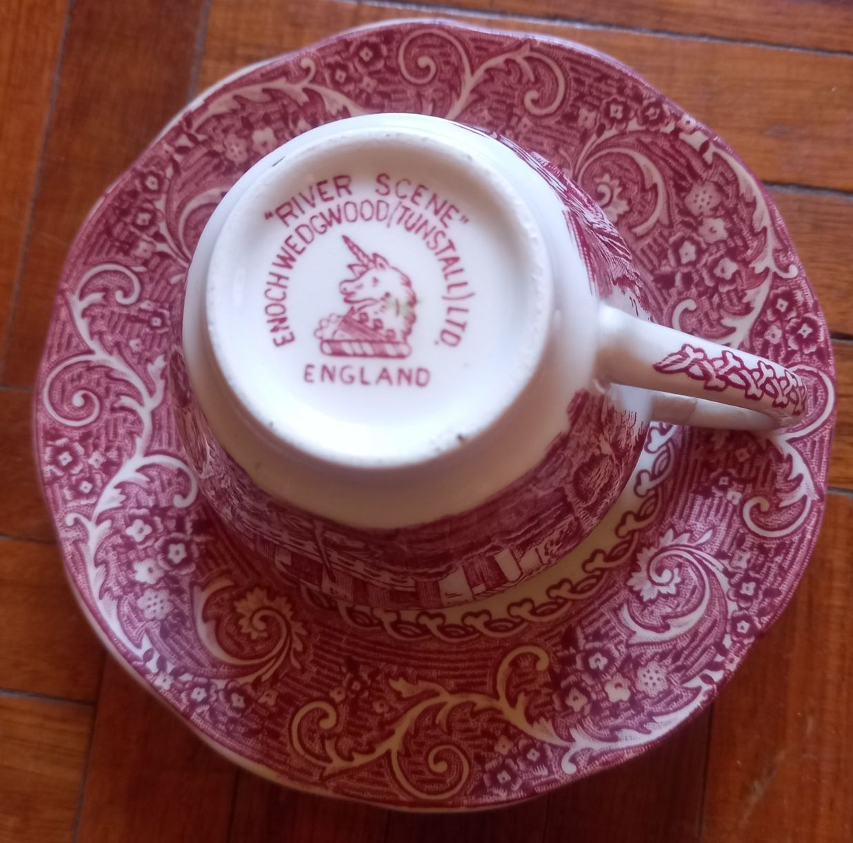 Loiça Inglesa Enoch Wedgwood (Tunstall) Lda  Chávena e Pires