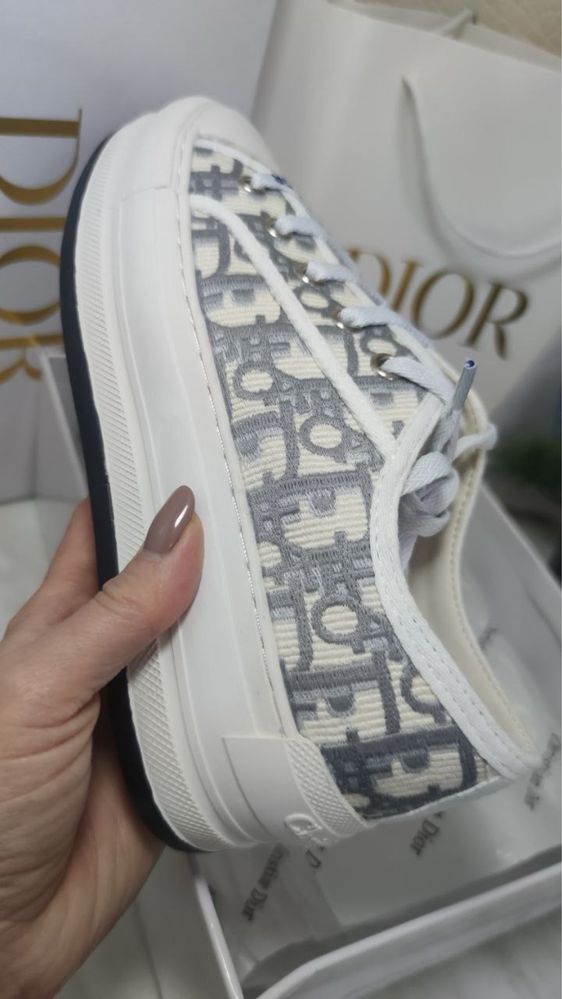 Кеды Dior 38 размер(24см) в наличии