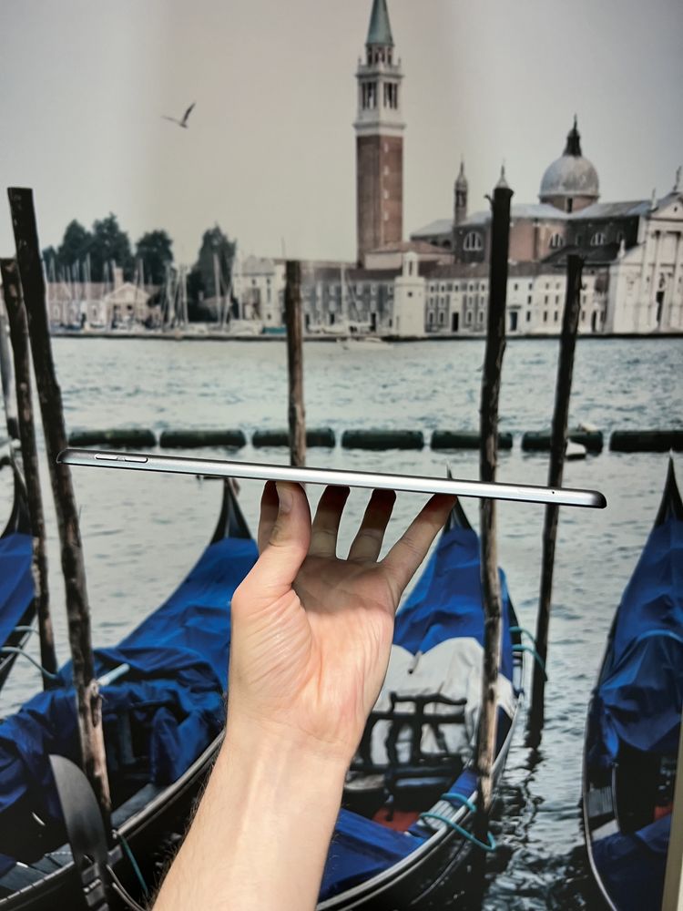 планшет iPad 8 2020 року 128gb Wifi+LTE 10.2 Space Gray з гарантією