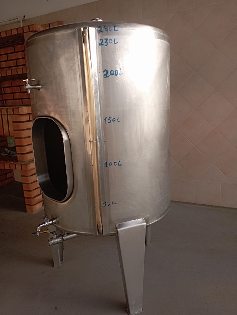 Cuba inox 250 L .
