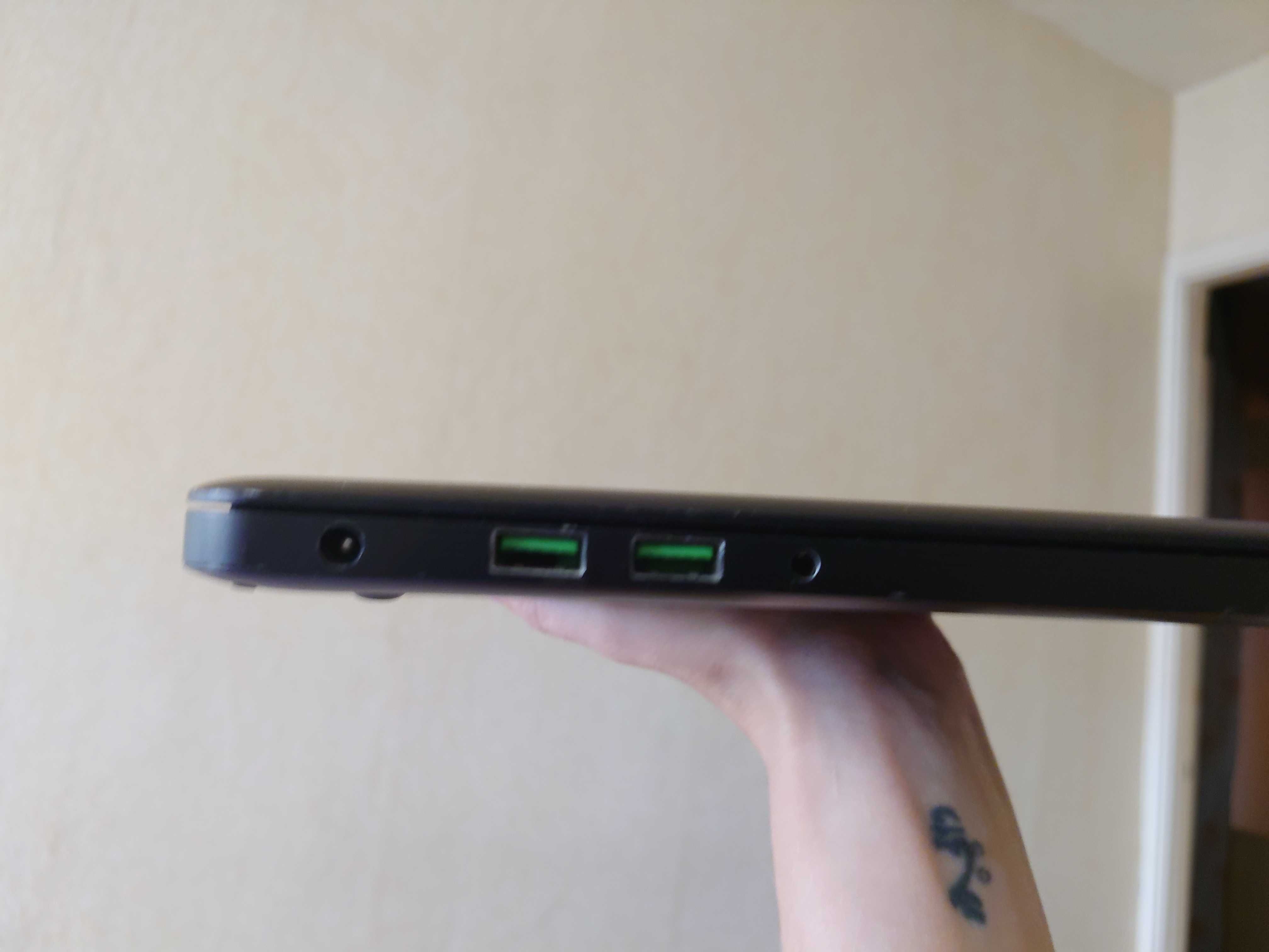 Razer Blade 14 i7-7700 GTX 1060 16GB 500GB SSD Linux/Win dual boot