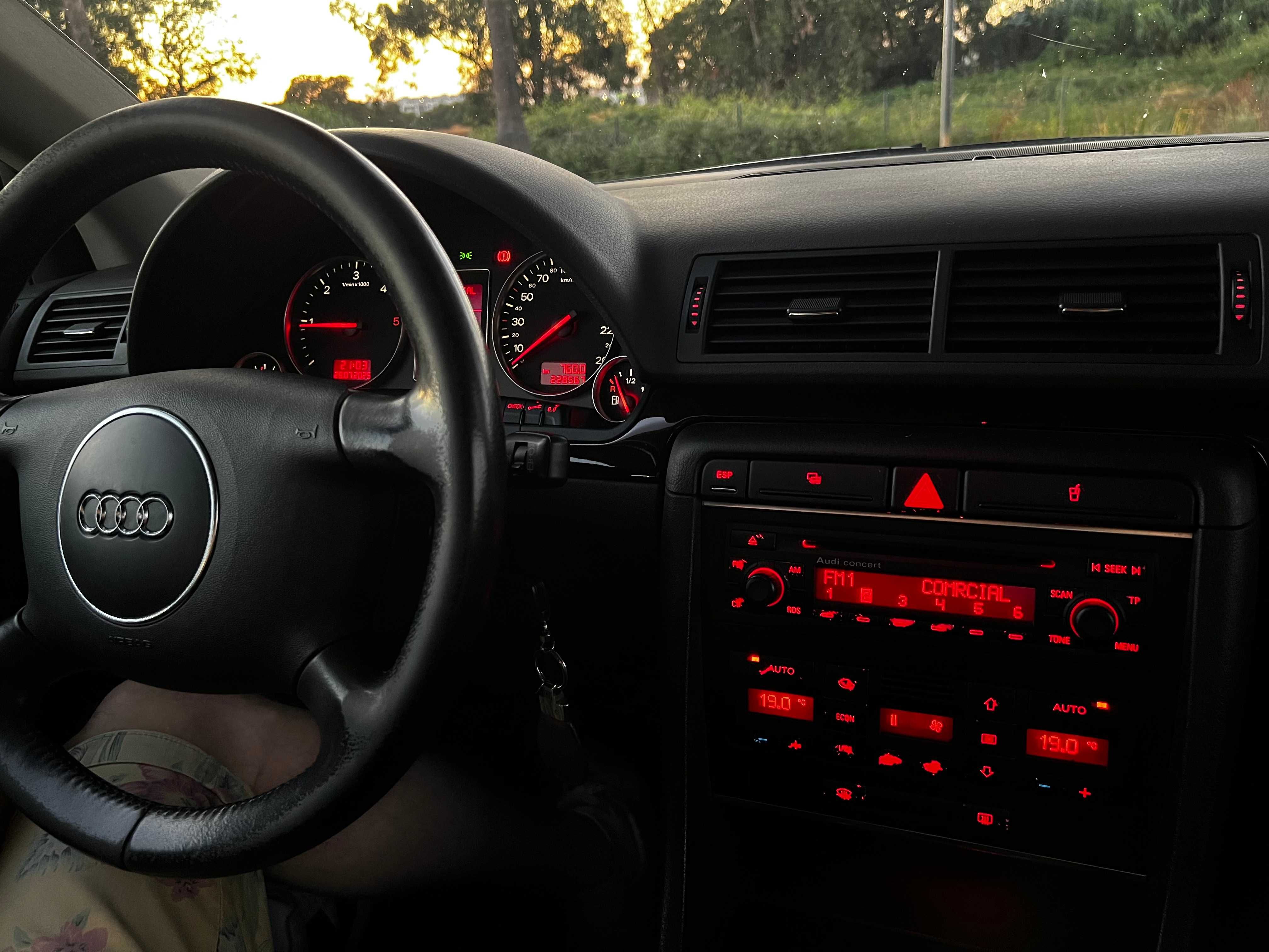 Audi A4 Avant Nacional, único dono, 228k km, PD130, cx6