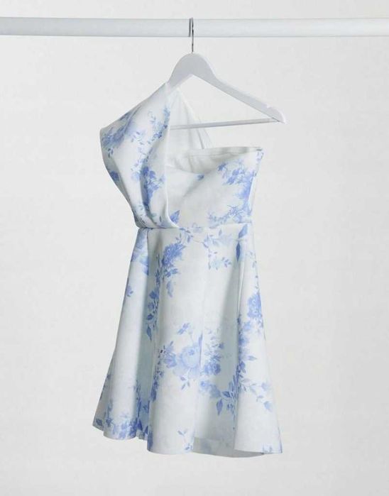 Asos 32 XXS piankowa sukienka na jedno ramię w kwiaty rozkloszowana