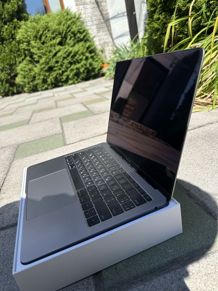 Apple MacBook Pro 13 8/256GB Silver 2017 (MPXU2)