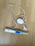 Szczoteczka elektryczna Braun Oral-B, ładowarka zestaw