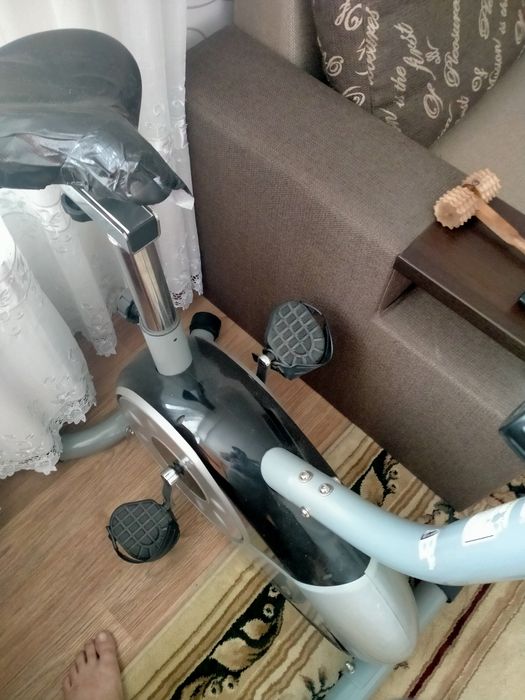 Продаю велотренажер, и полупрофессиональный орбитрек