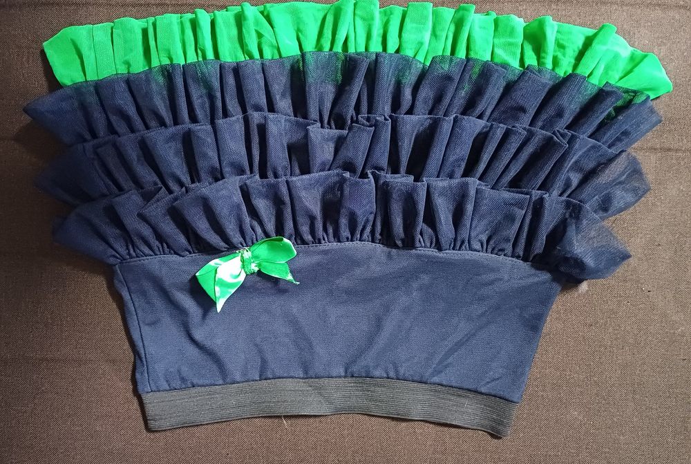 Одяг жіночий,спідниця,блуза,корсет