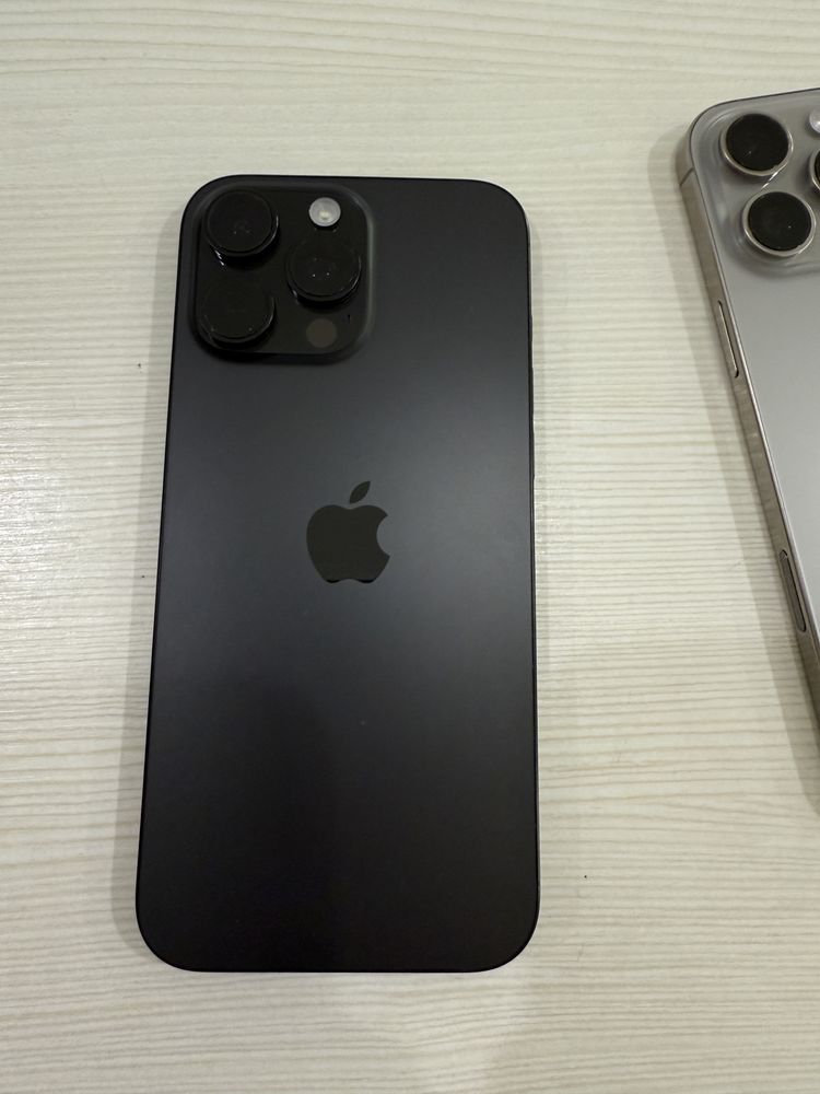 Iphone 16 pro Max екран дисплей корпус камера батарея запчастини