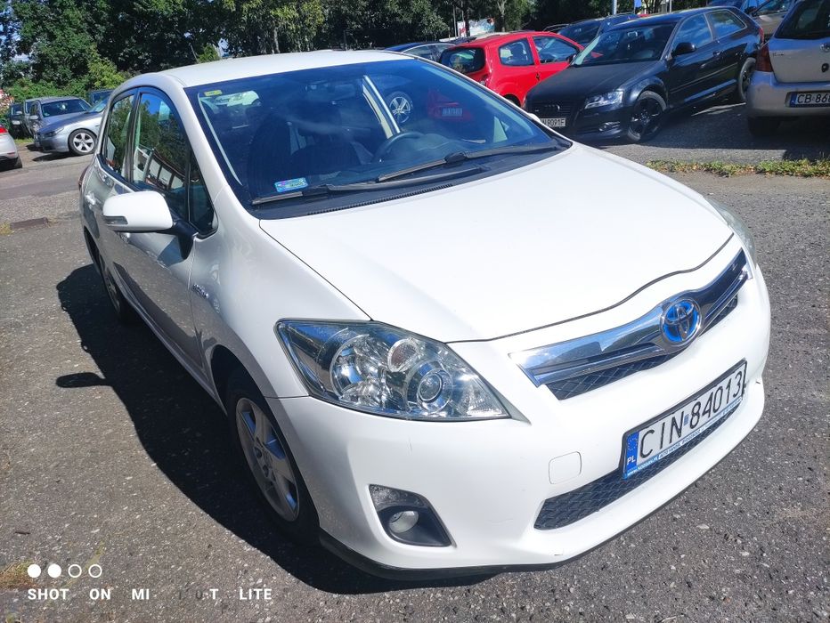 Toyota Auris 1.8 benzyna Hybrid super stan