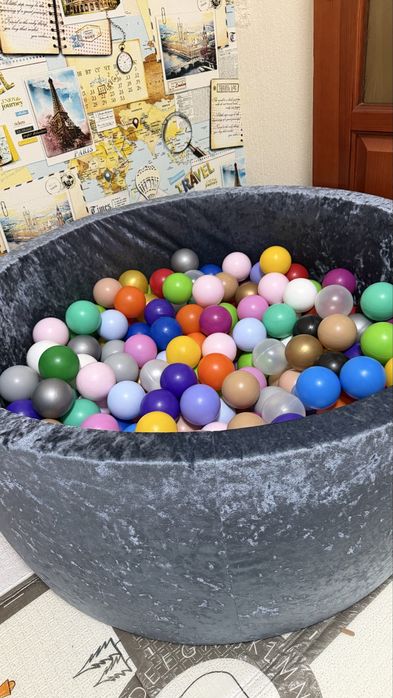 Детский сухой бассейн с шариками