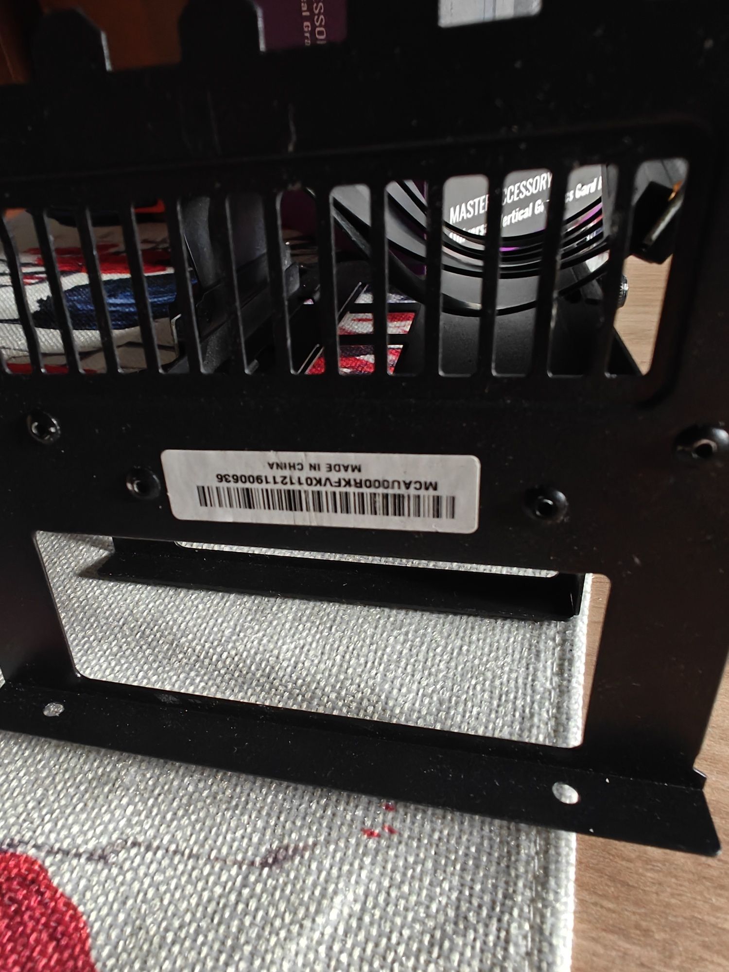 Uchwyt wertykalny karty graficznej Cooler Master ver.2 + Riser Pcie