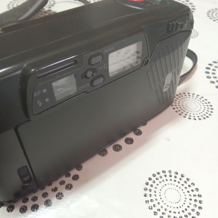 Máquina fotográfica Pentax autofocus 70x zoom