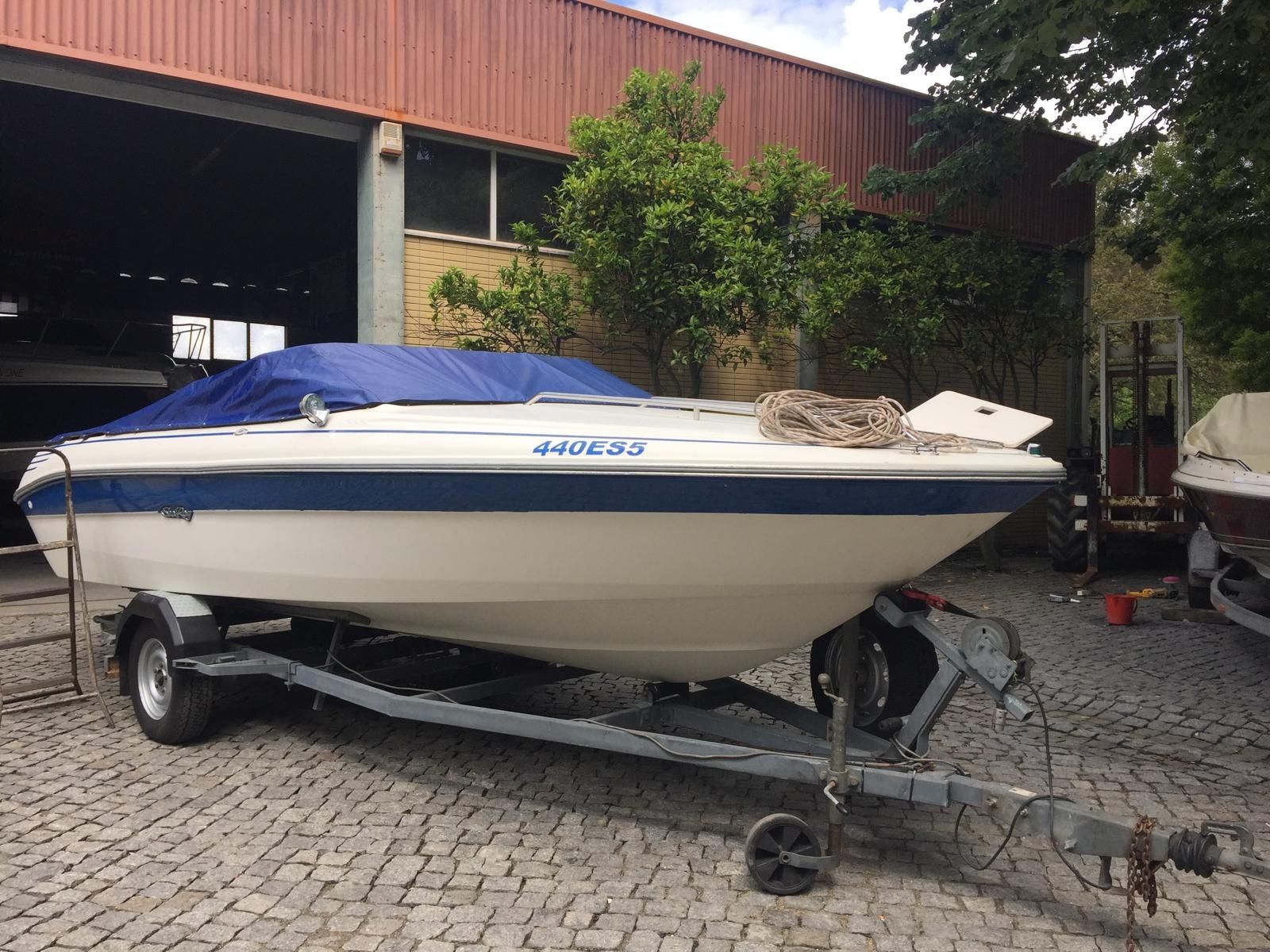 Barco Sea Ray 21 pés