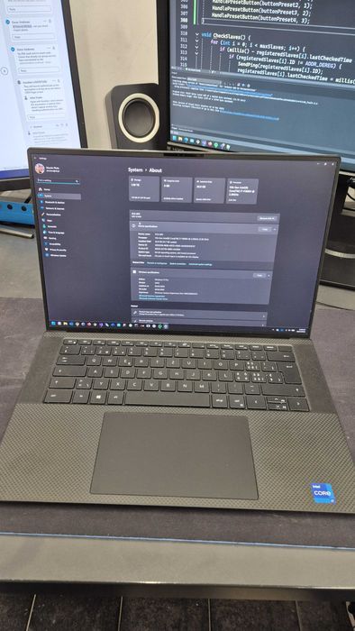 Laptop Dell XPS 15 9510 I7-11800H 32GB 1024SSD RTX 3050Ti