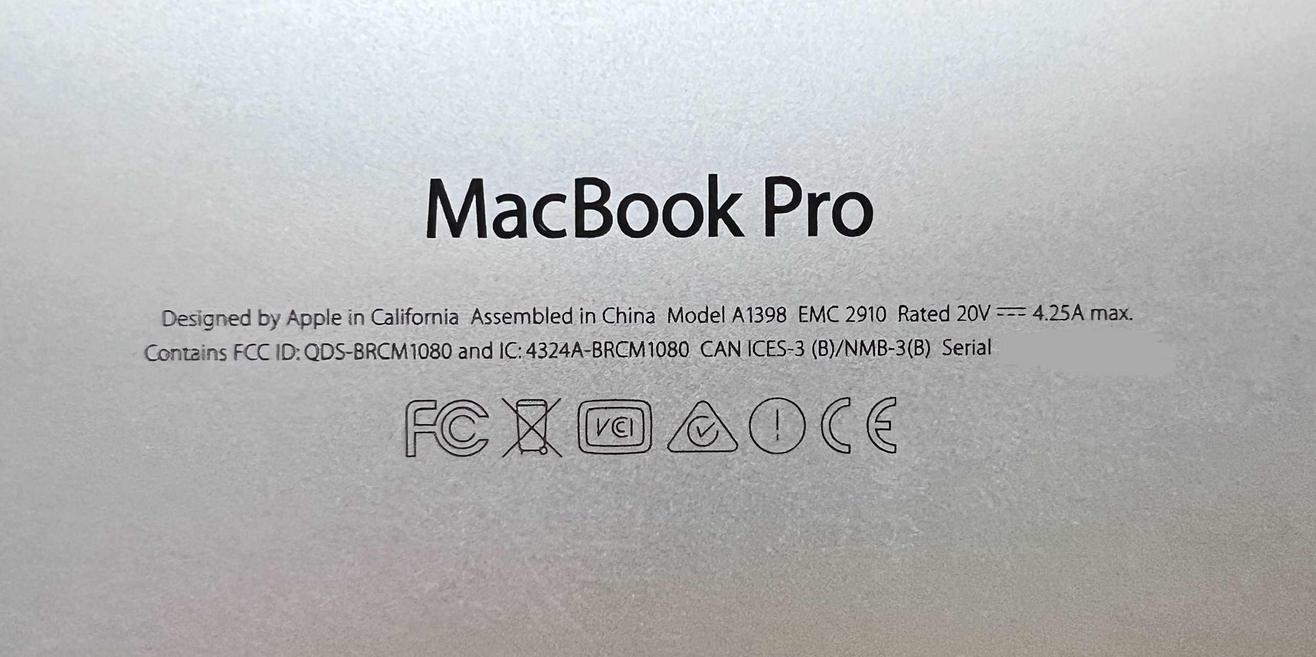 Macbook Pro Mid 2015 Retina 15.4/i7 2.8GHZ/RAM 16GB/SSD 1TB/AMD 2GB
