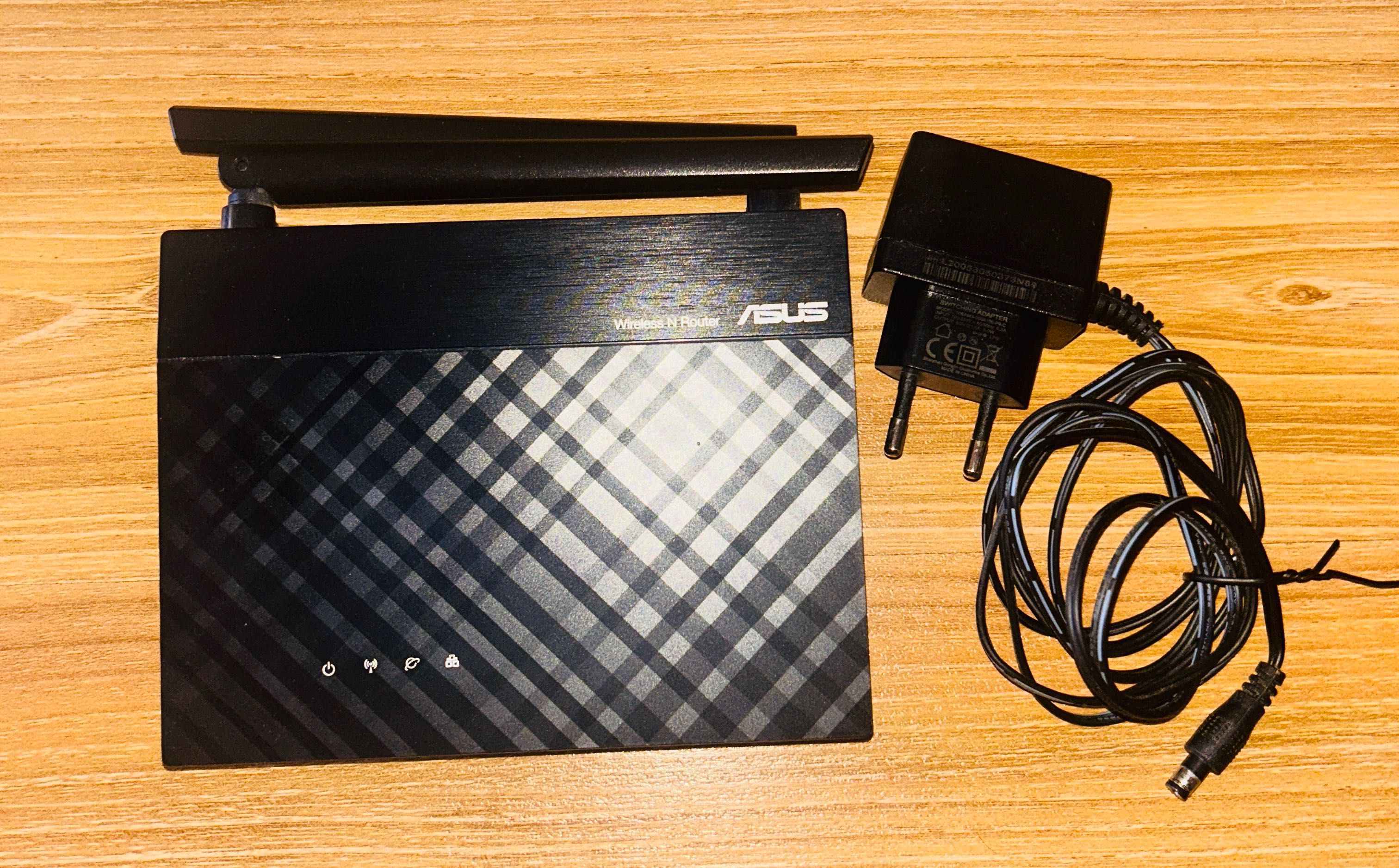 Продам рабочий роутер ASUS RT-N12+B1