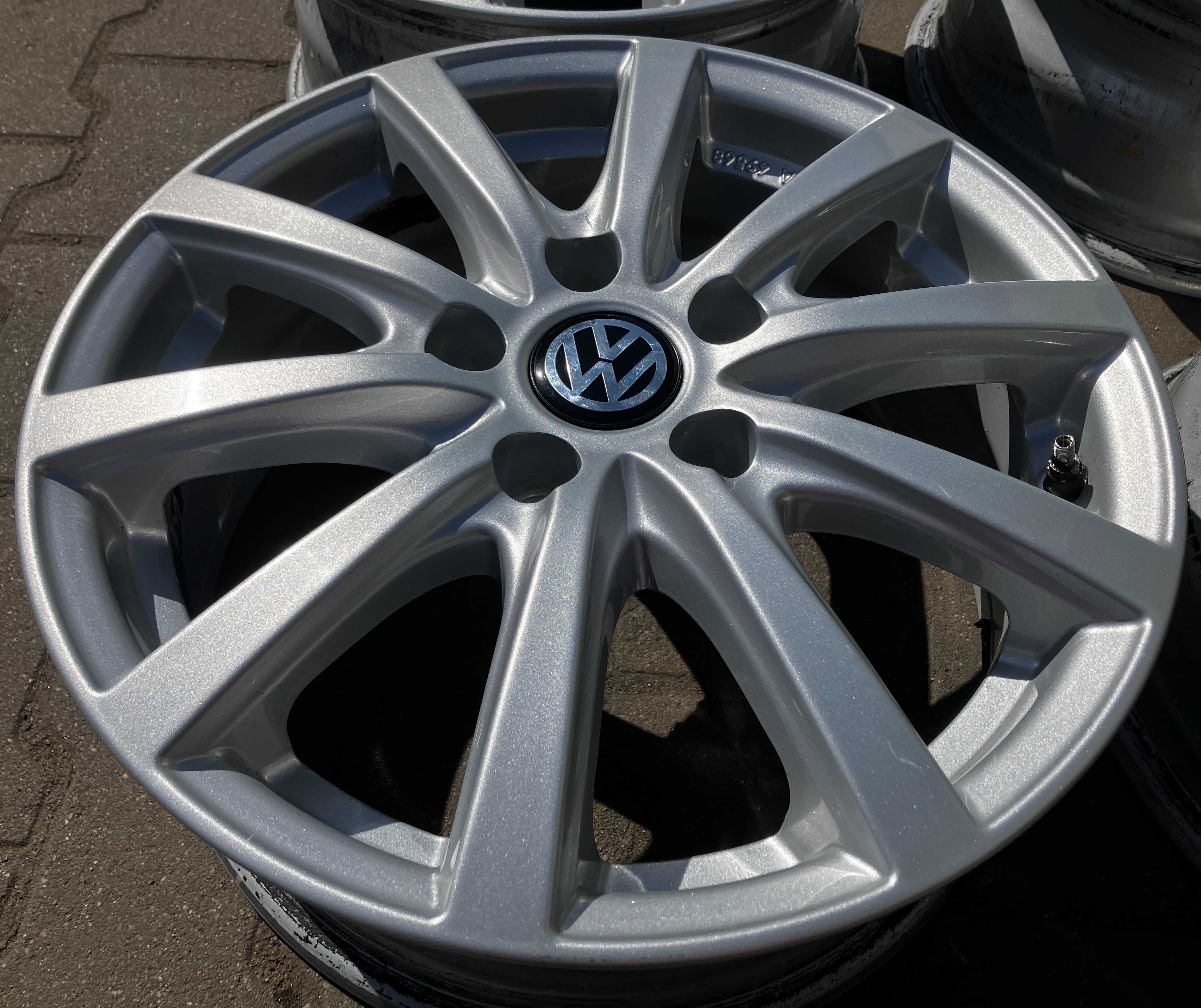 Felgi aluminiowe 16 Vw Golf V VIII VI Touran Jetta Eos Caddy Passat B7