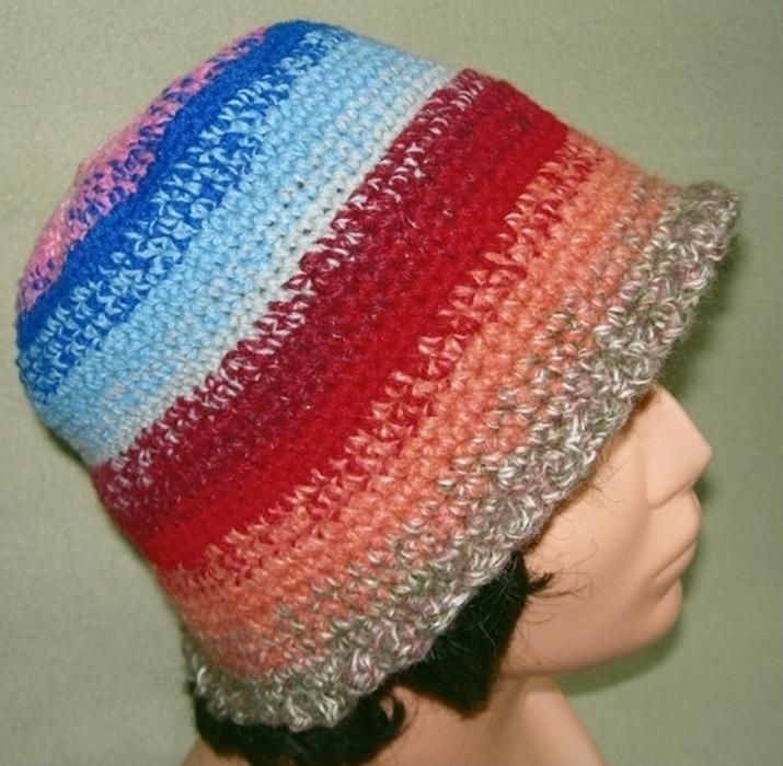 Kolorowa czapka - kapelusik z włóczki - handmade