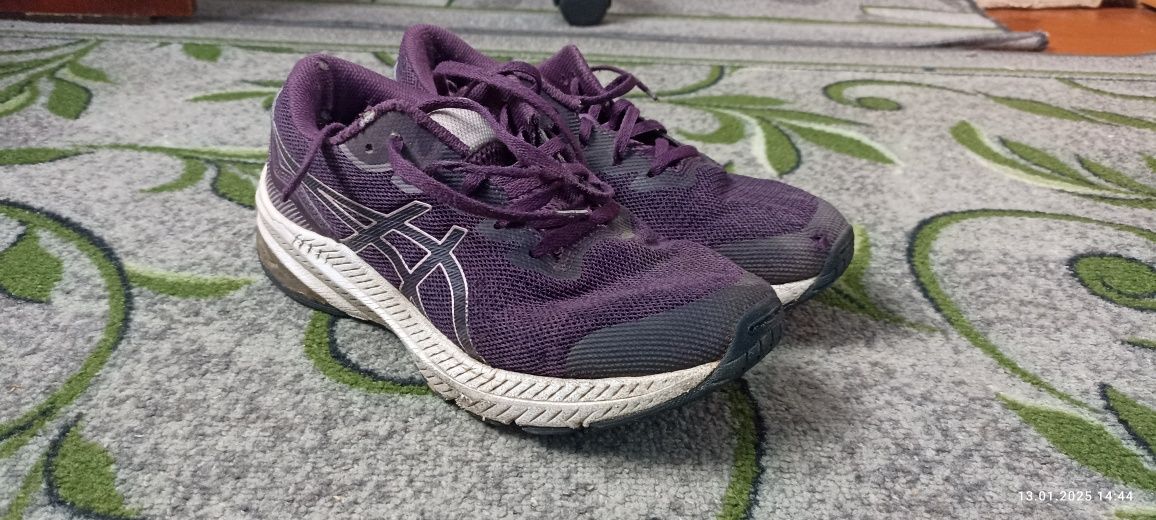 Asics gt1000 кросівки