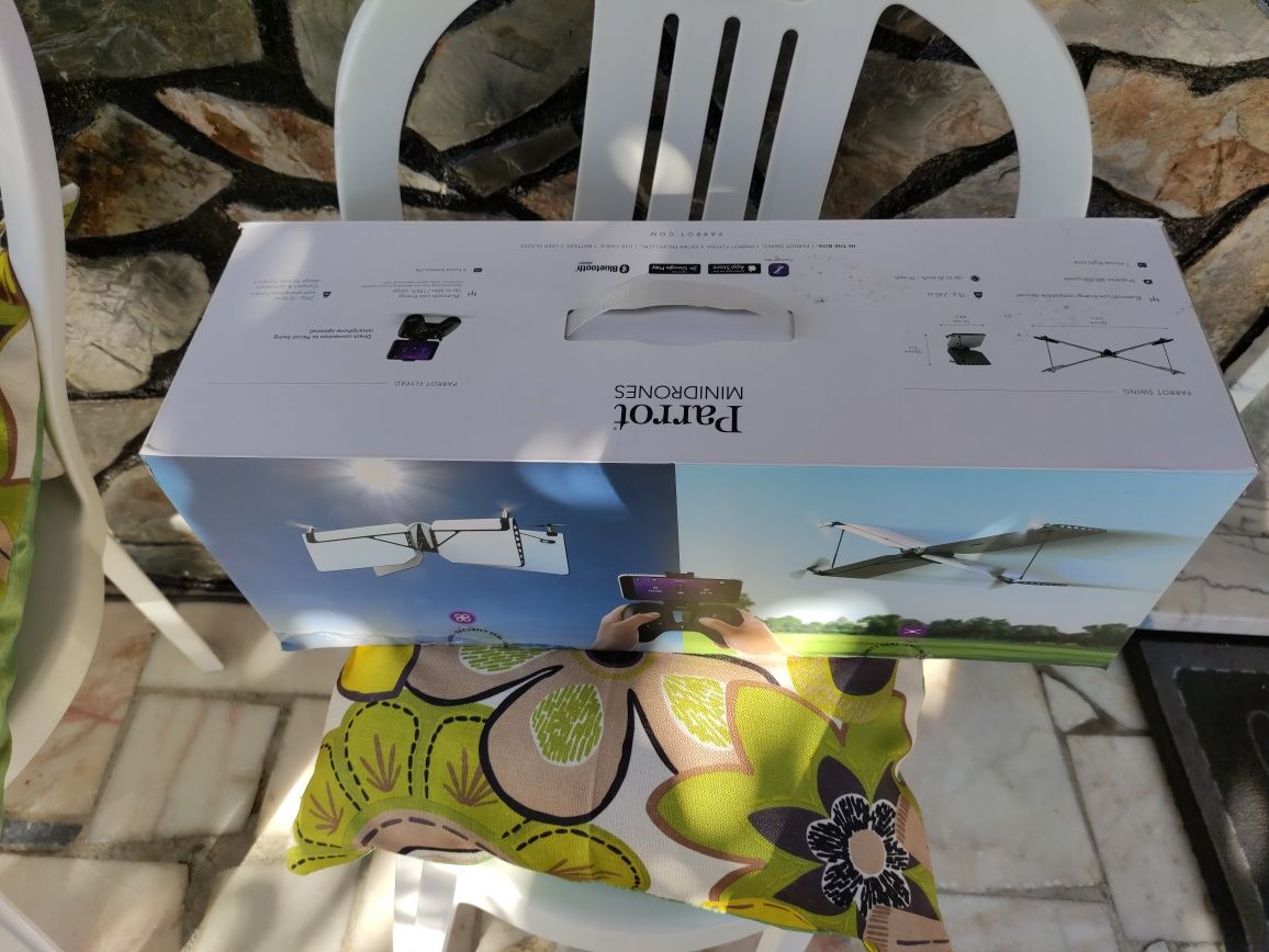 Mini Drone parrot swing pack com comando