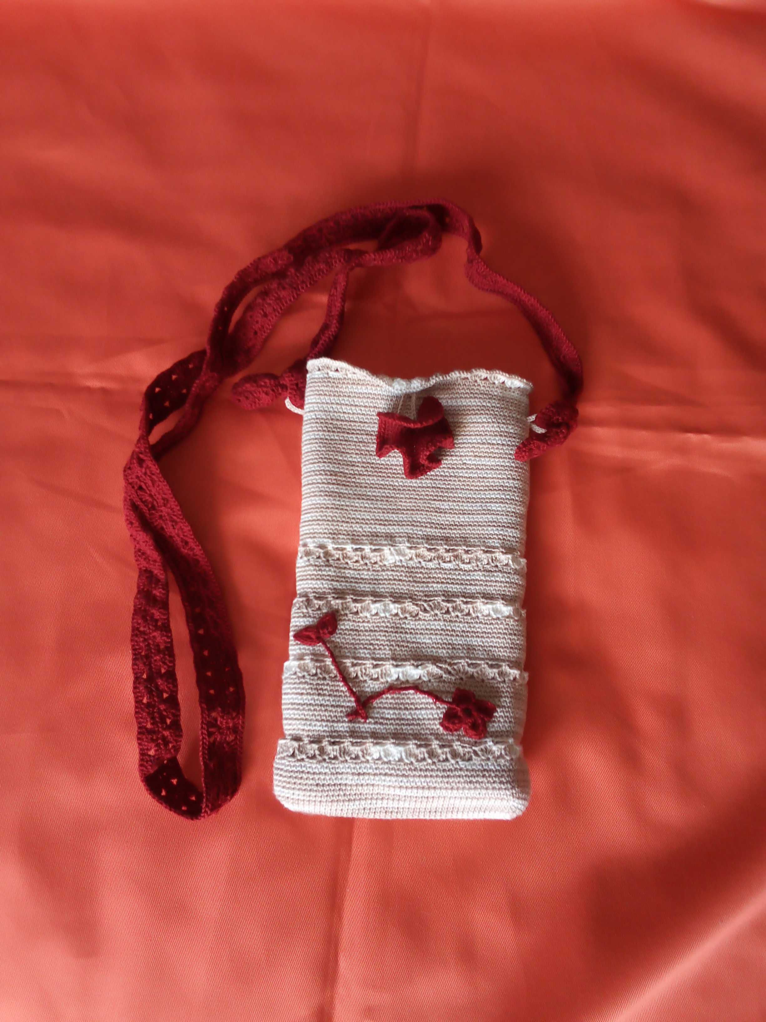 Bolsa para telemóvel (smartphone), em crochet