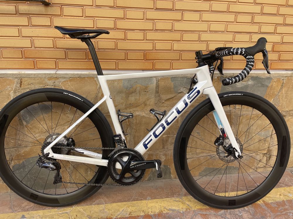 Focus Izalco 9.8 Max, Ultegra Inpeak