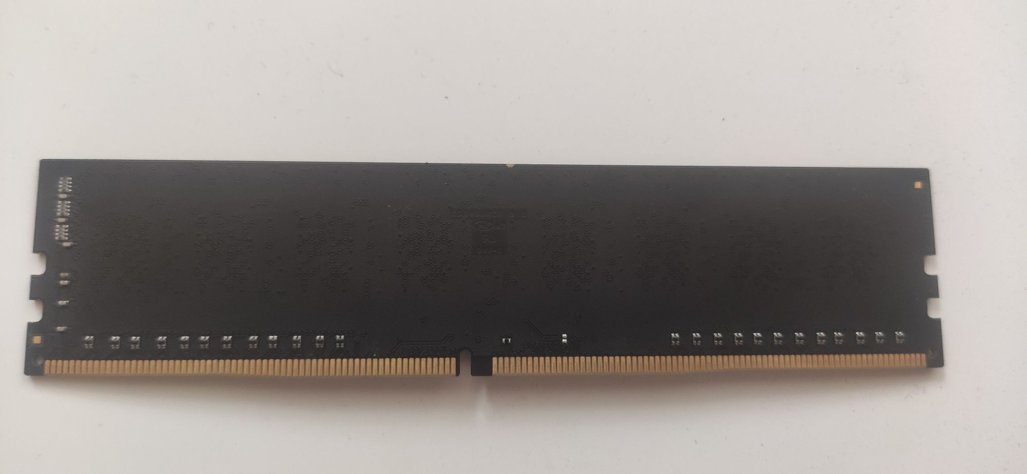 Оперативна пам'ять  ddr4 8GB PC4-19200 CL17-17-17-39