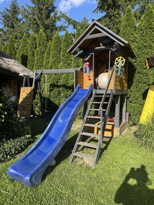 Plac zabaw w stanie bardzo dobrym