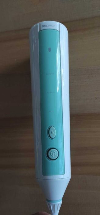 Зубна щітка Braun зарядка