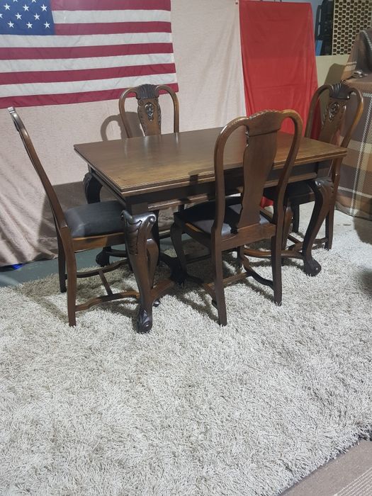 Stół rozkładany z krzesłami antyk