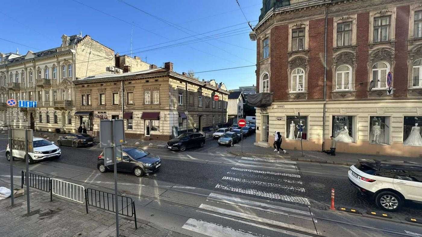 Продаж  квартири під комерційне приміщення вул. І. Франка, Львів