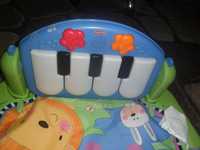 Mata edukacyjna Fisher Price z pianinkiem.