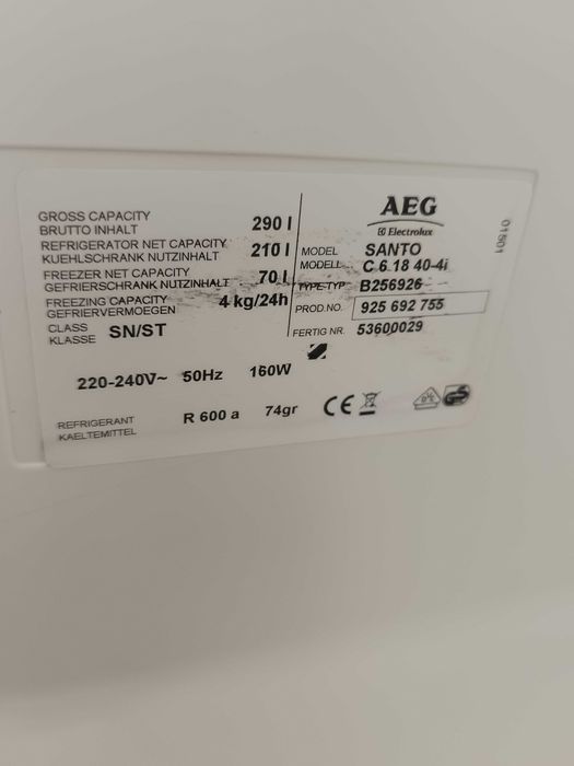 Frigorífico combinado de encastre AEG