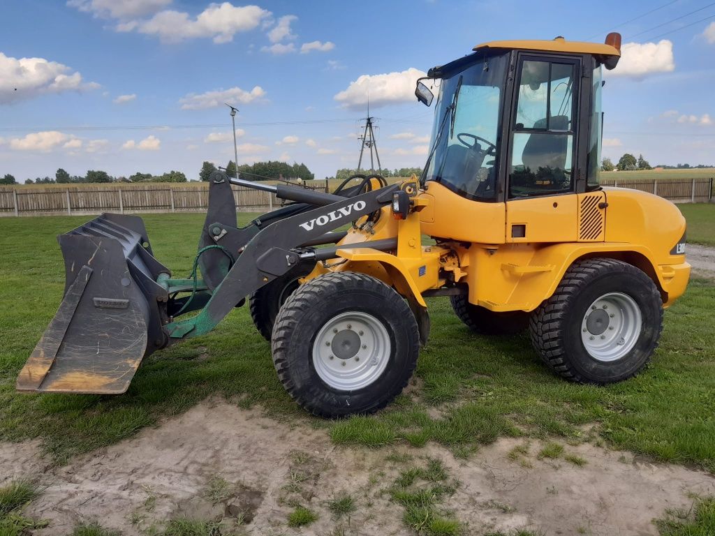Ładowarka Volvo L30b przegubowa teleskopowa miniładowarka