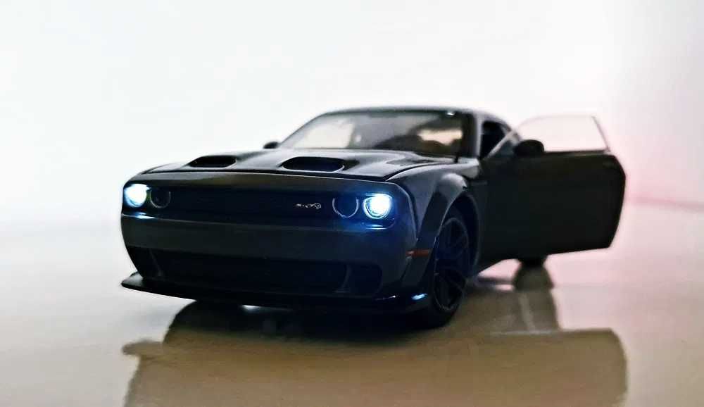 Dodge Challenger SRT Hellcat Redeye - Full Open 1/32