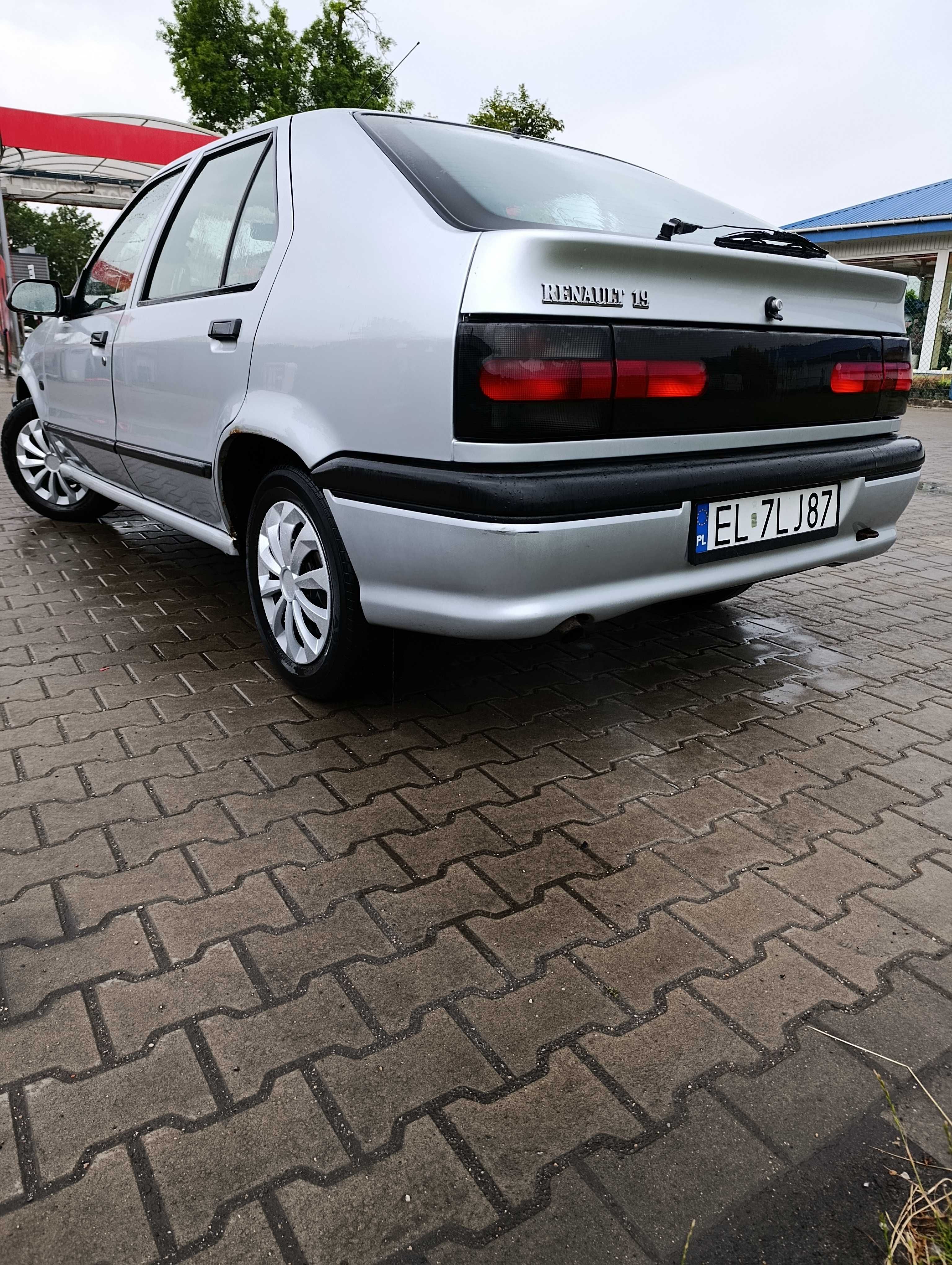 Renault 19 hatchback