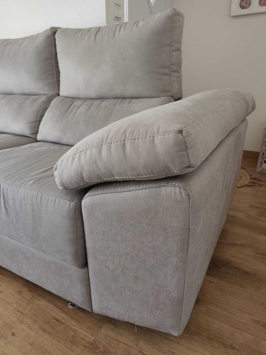 Sofá  premium super confortavel  e com muito pouco uso.