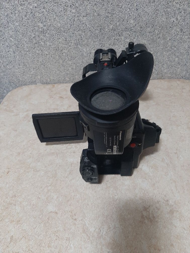 Профессиональная видеокамера Panasonic DVХ100B под ремонт