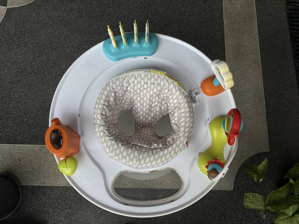 Mesa de atividades da skip hop