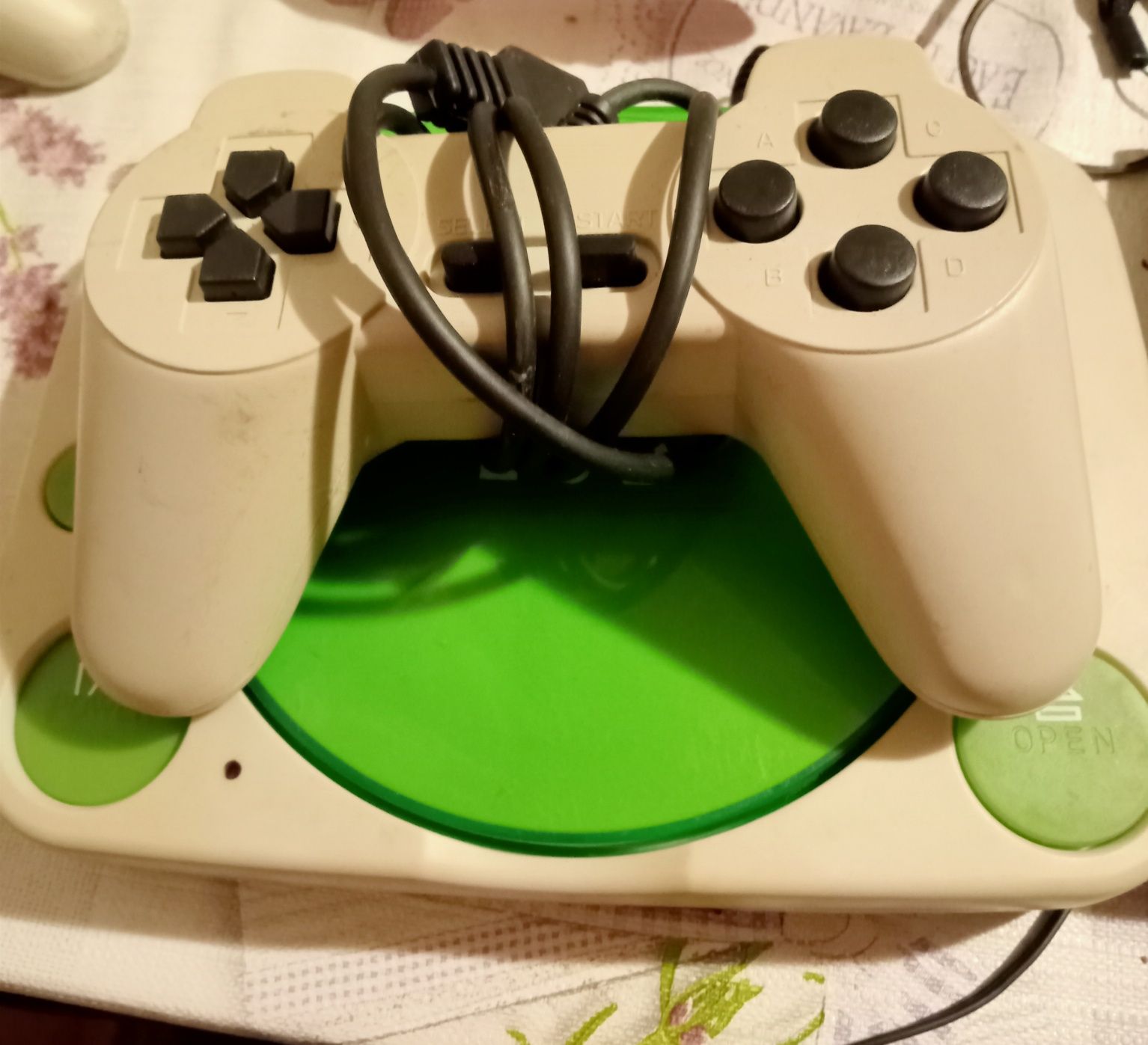 Gra Telewizyjna i dwa pady