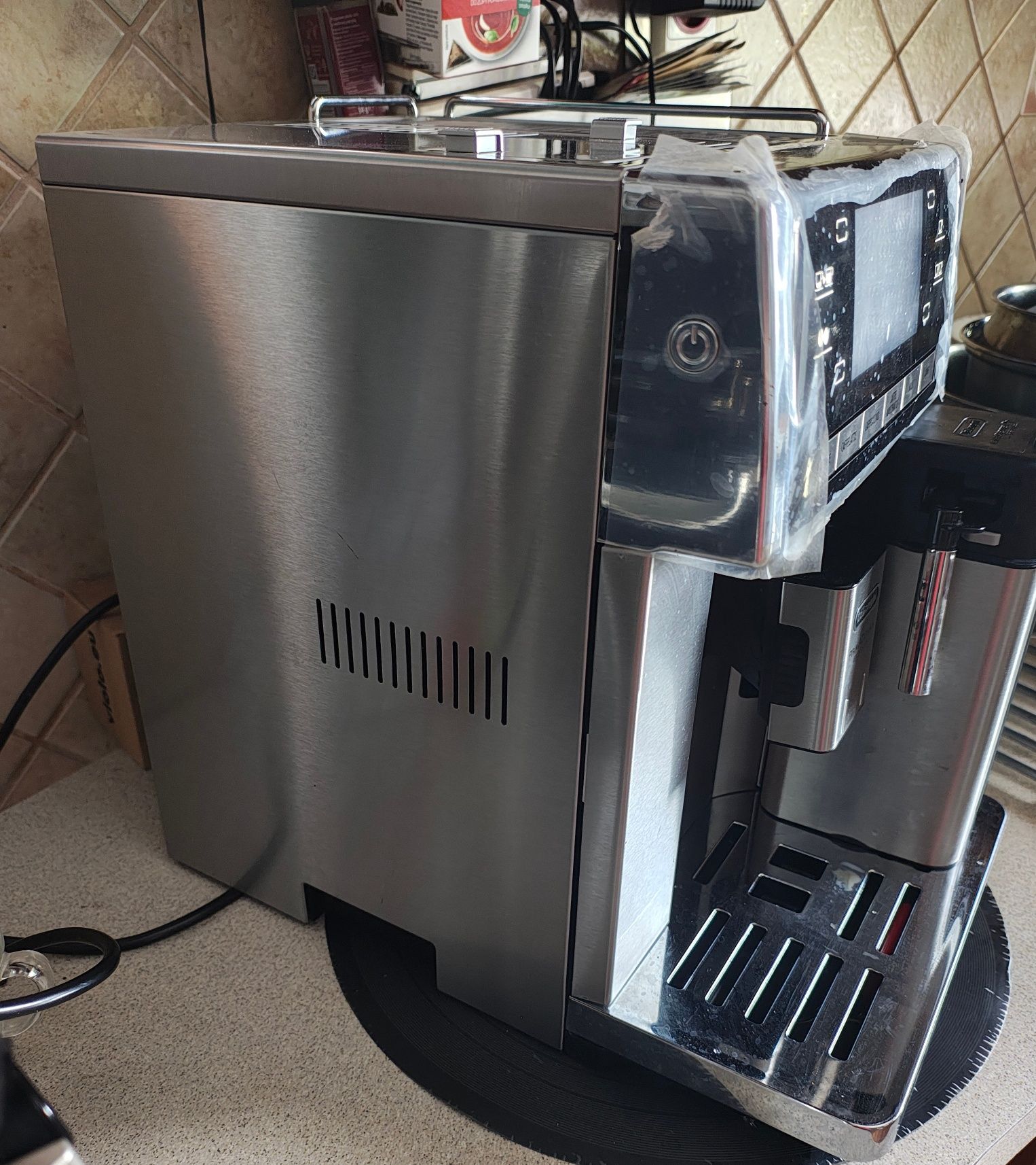 Ekspres automatyczny DeLonghi Primadonna Exclusive 2.4tys kaw extra ze