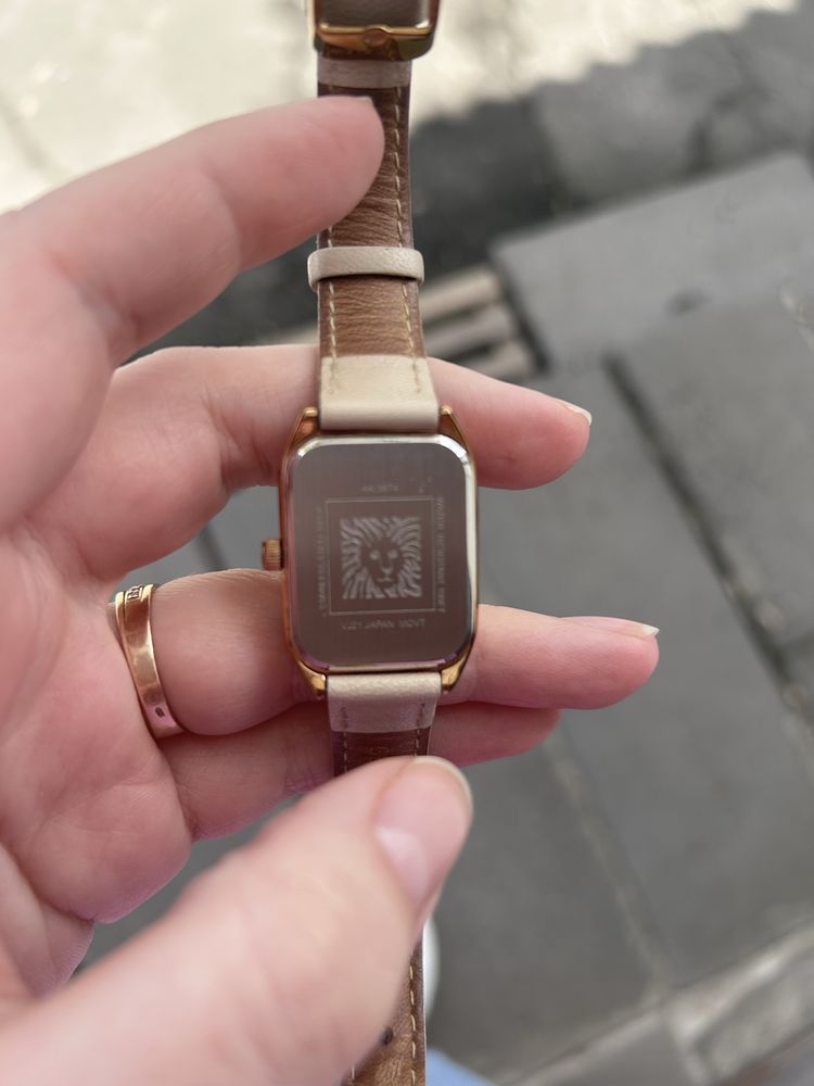 Годинник Anne Klein