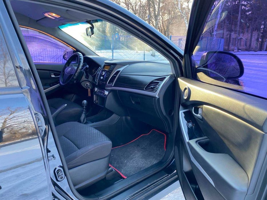 Продам Автомобиль Ssang Yong 2014 Г . в.