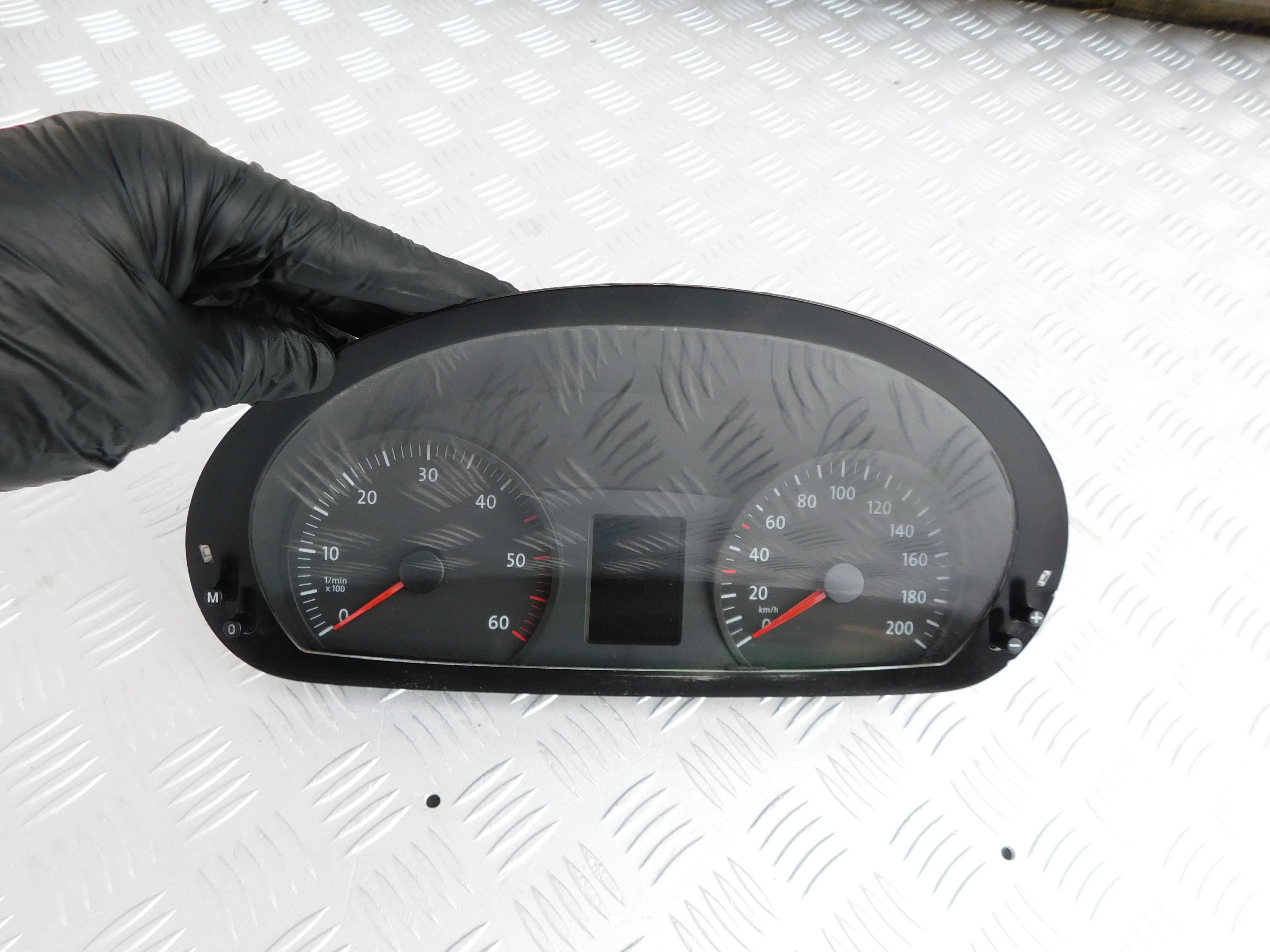 VW Crafter 2.5 tdi licznik zegary Eur OEM sprawny prędkościomierz 1000